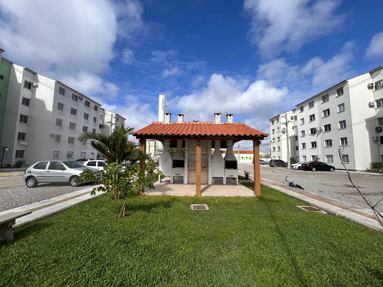 Comprar Apartamento / Padr&atilde;o em Pelotas R$ 165.000,00 - Foto 14
