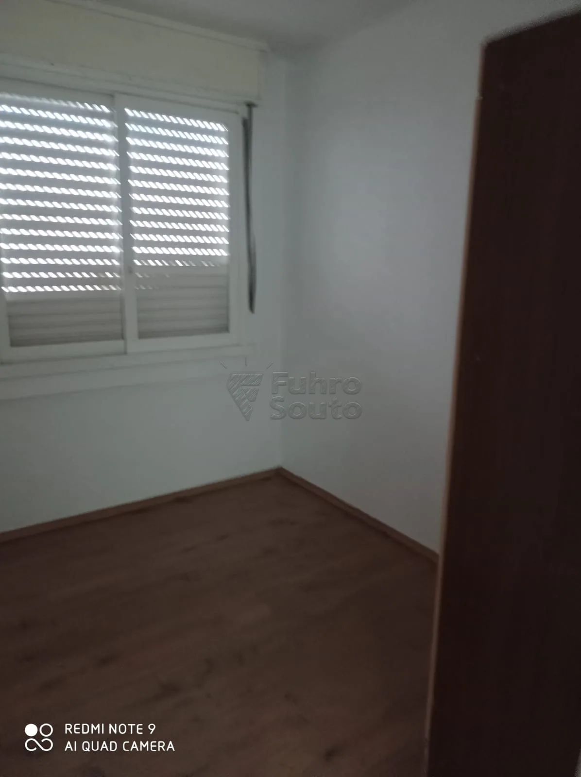 Comprar Apartamento / Padr&atilde;o em Pelotas R$ 180.000,00 - Foto 3