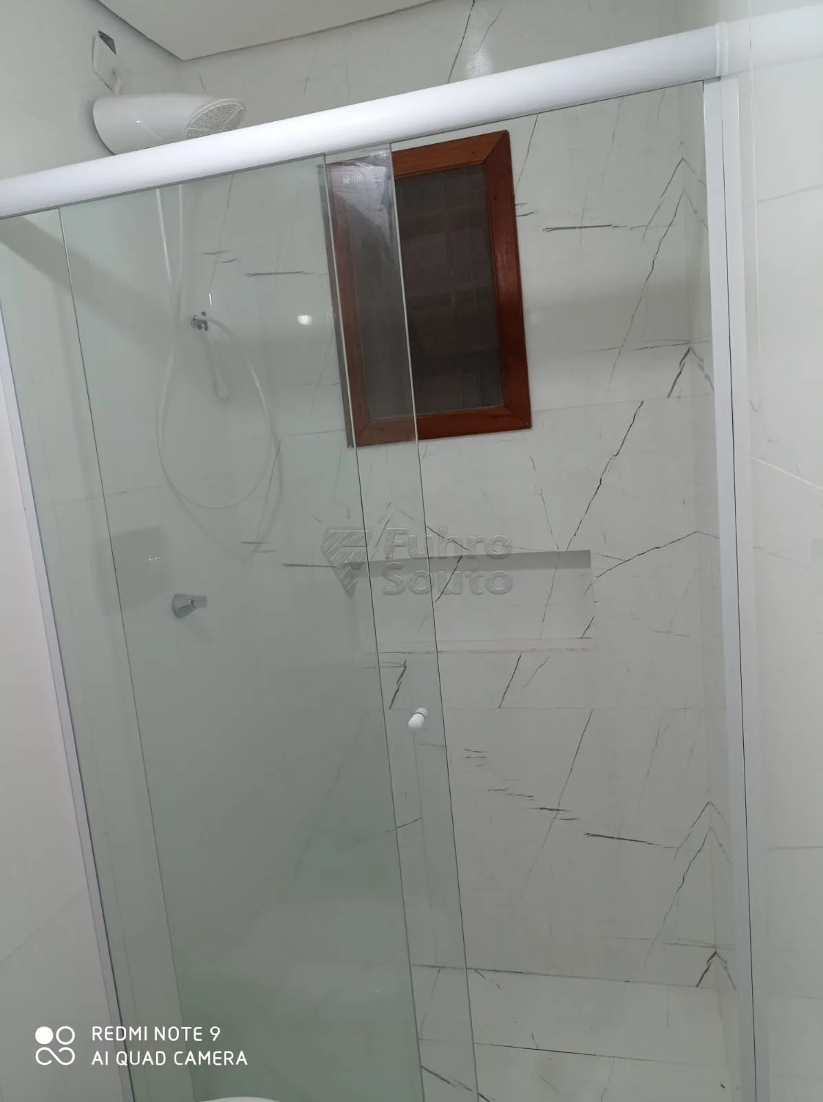 Comprar Apartamento / Padr&atilde;o em Pelotas R$ 180.000,00 - Foto 5