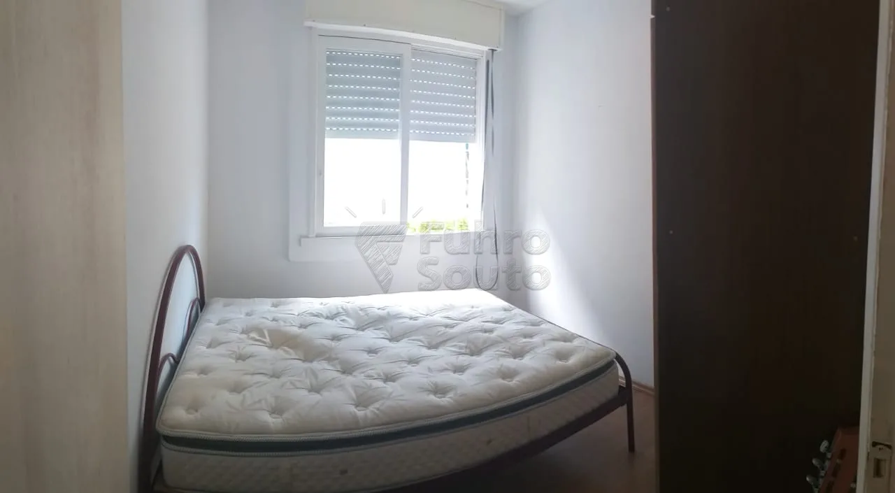 Comprar Apartamento / Padr&atilde;o em Pelotas R$ 180.000,00 - Foto 9