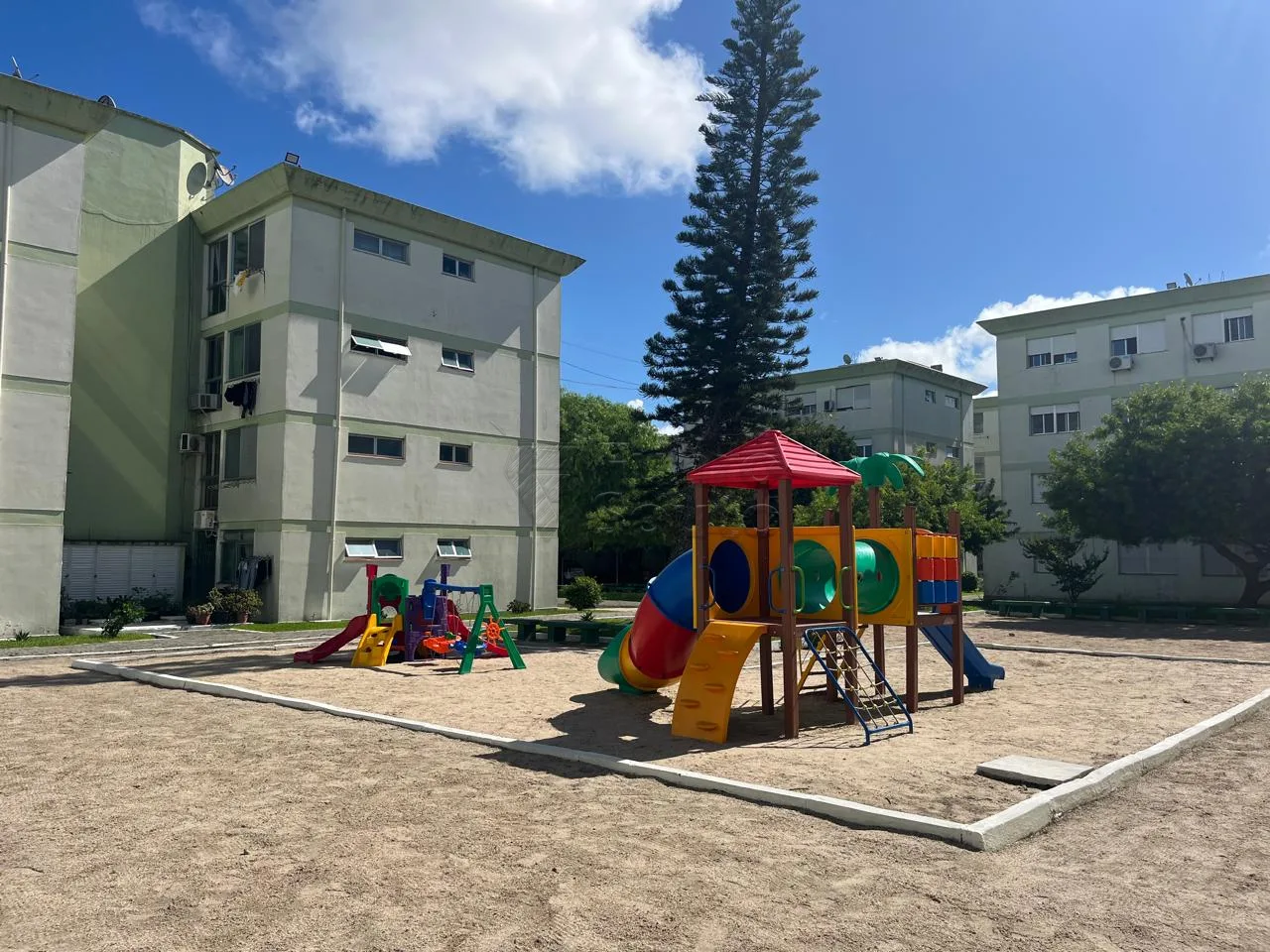 Comprar Apartamento / Padr&atilde;o em Pelotas R$ 260.000,00 - Foto 7