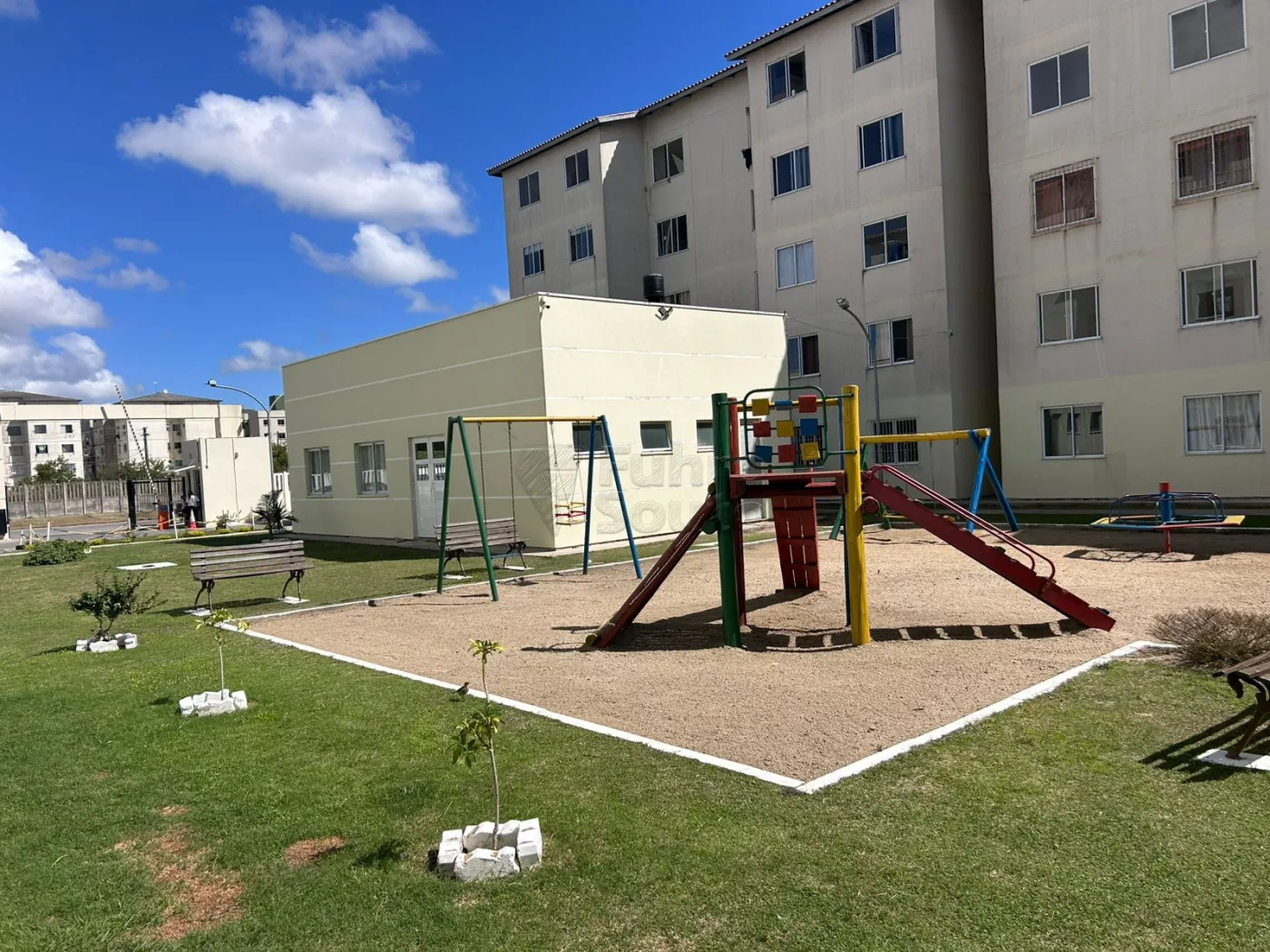 Comprar Apartamento / Padr&atilde;o em Pelotas R$ 125.000,00 - Foto 8