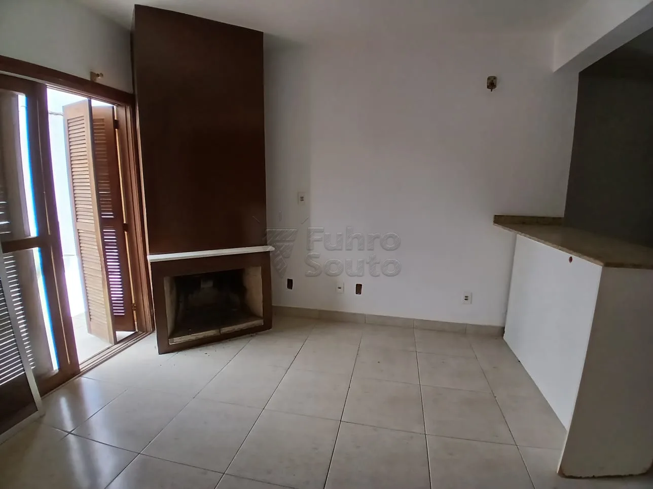 Comprar Casa / Padr&atilde;o em Pelotas R$ 690.000,00 - Foto 12