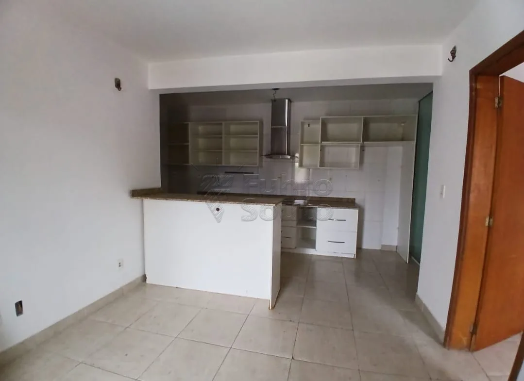 Comprar Casa / Padr&atilde;o em Pelotas R$ 690.000,00 - Foto 14
