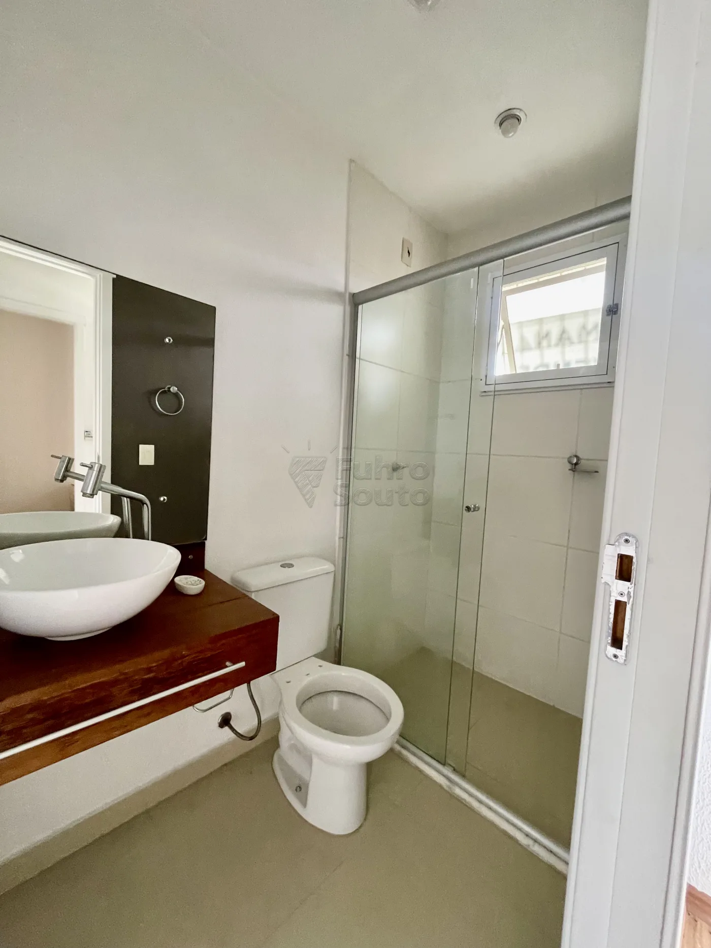 Comprar Casa / Condom&iacute;nio em Pelotas R$ 280.000,00 - Foto 12