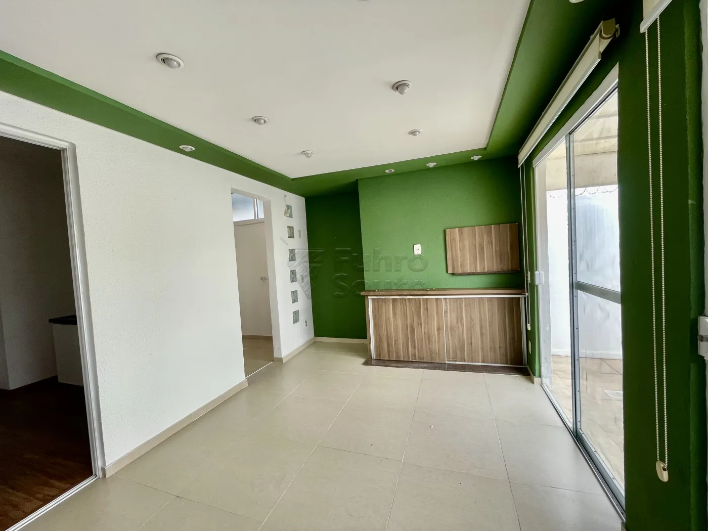 Comprar Casa / Condom&iacute;nio em Pelotas R$ 280.000,00 - Foto 2