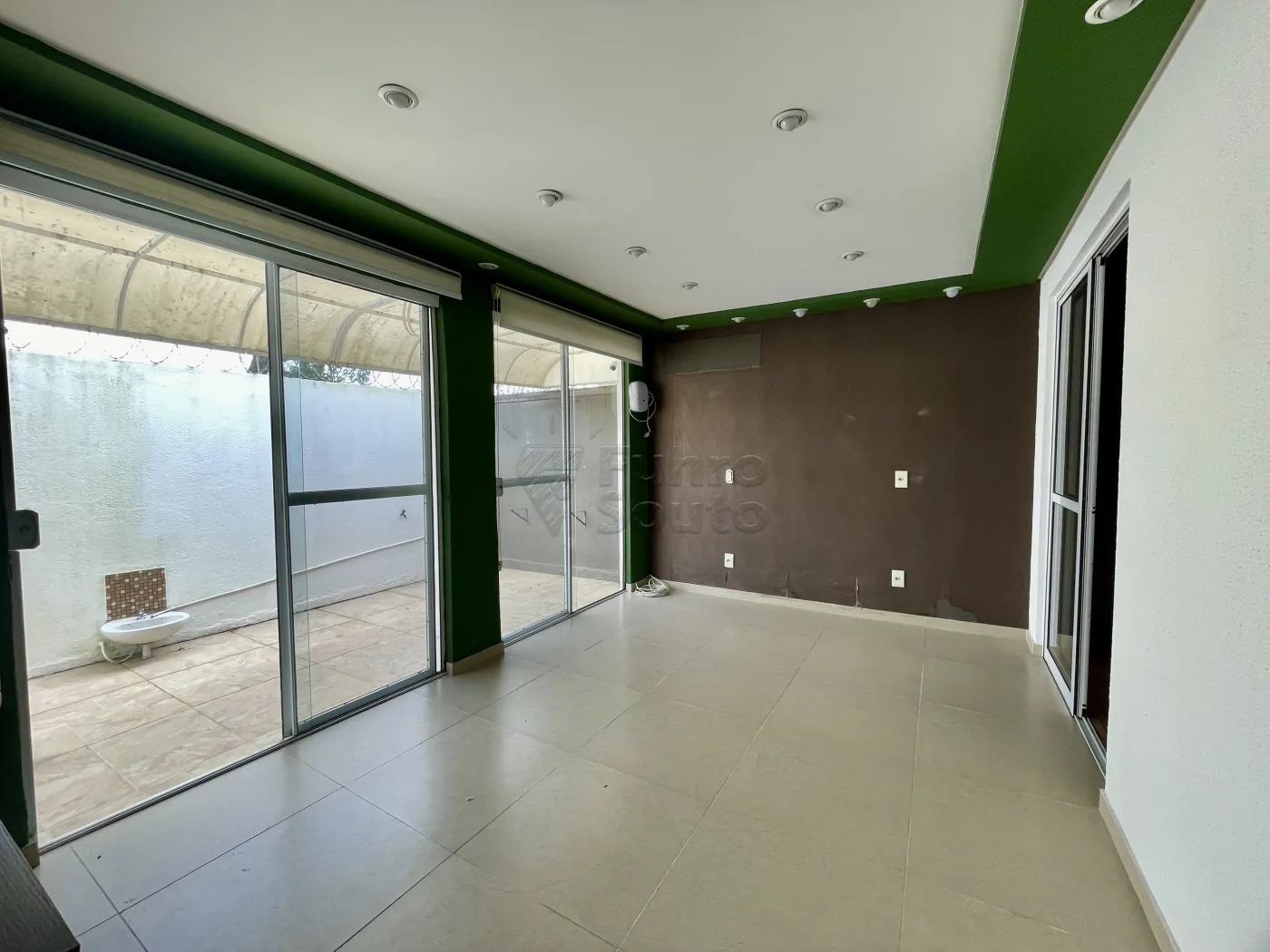 Comprar Casa / Condom&iacute;nio em Pelotas R$ 280.000,00 - Foto 3