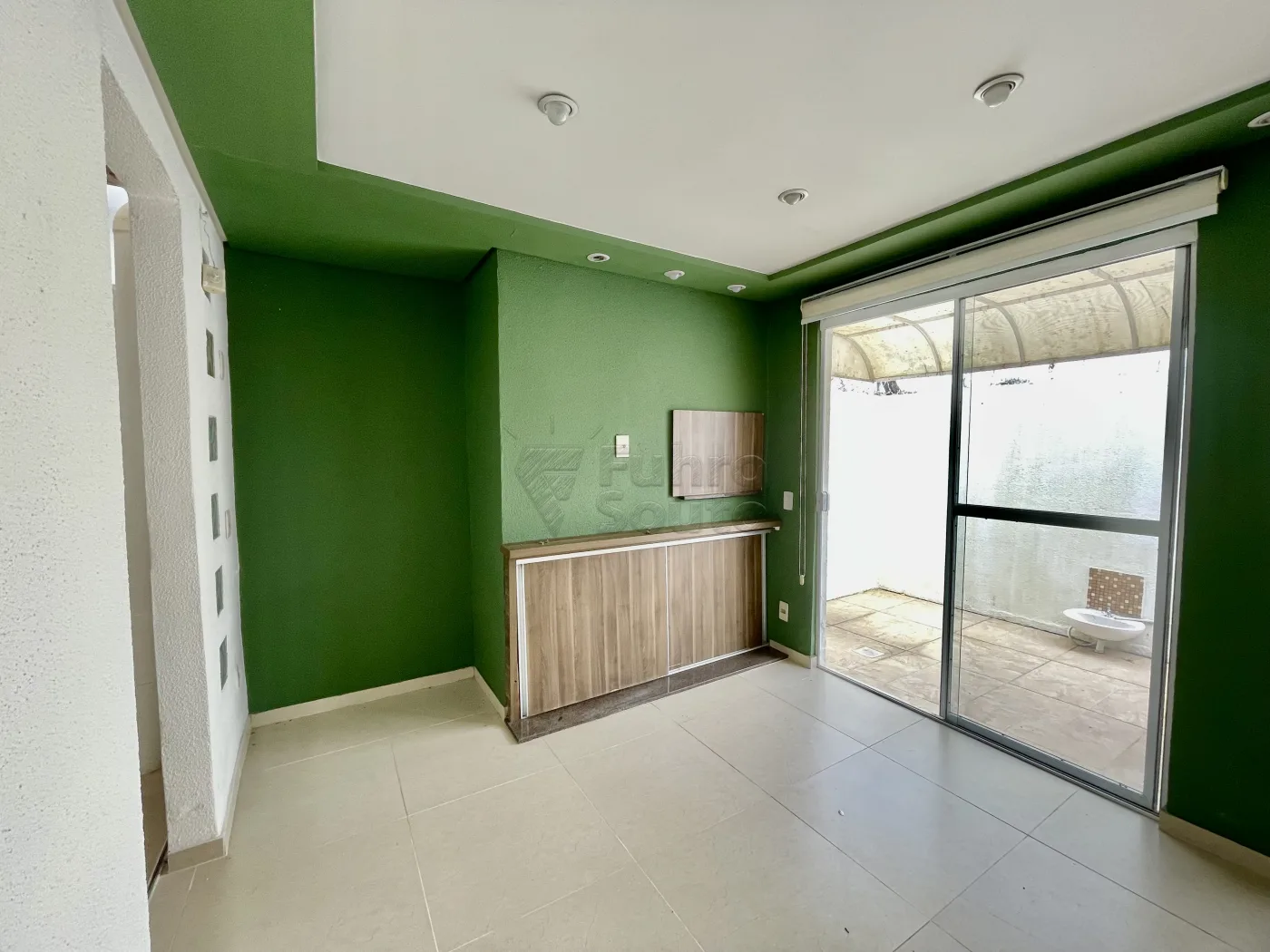 Comprar Casa / Condom&iacute;nio em Pelotas R$ 280.000,00 - Foto 1