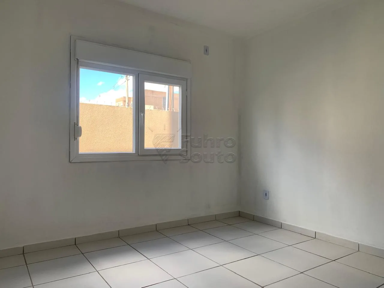 Comprar Apartamento / Padr&atilde;o em Pelotas R$ 128.000,00 - Foto 6