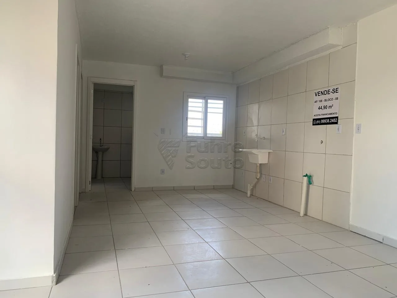 Comprar Apartamento / Padr&atilde;o em Pelotas R$ 128.000,00 - Foto 3
