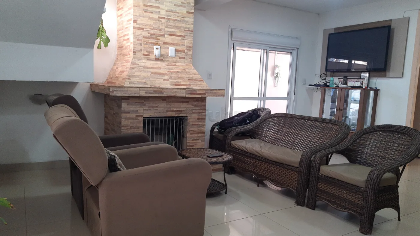 Comprar Casa / Padr&atilde;o em Pelotas R$ 900.000,00 - Foto 2