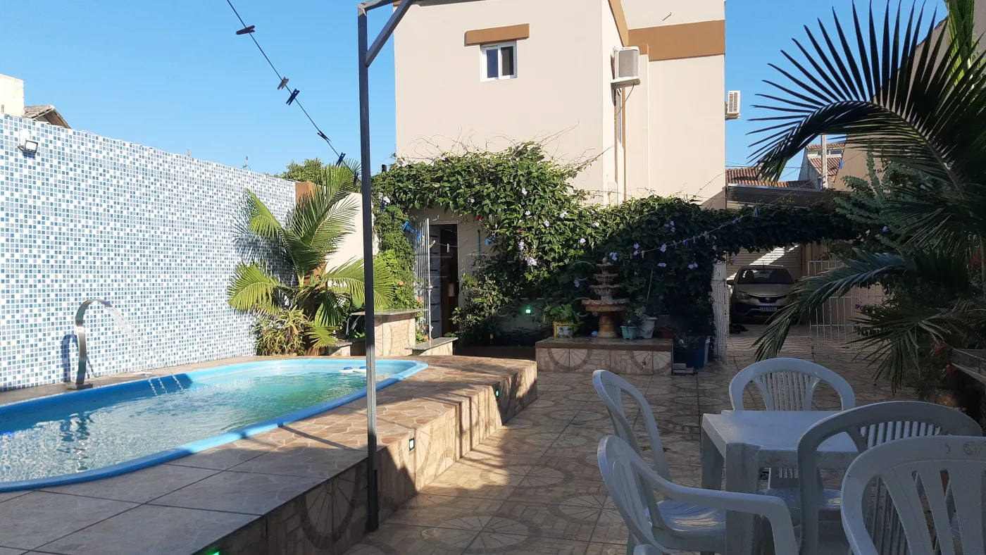 Comprar Casa / Padr&atilde;o em Pelotas R$ 900.000,00 - Foto 13