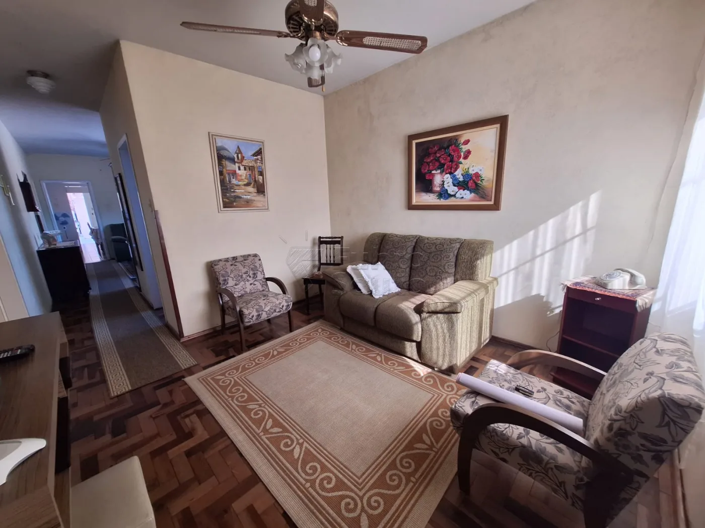 Comprar Casa / Padr&atilde;o em Pelotas R$ 800.000,00 - Foto 2