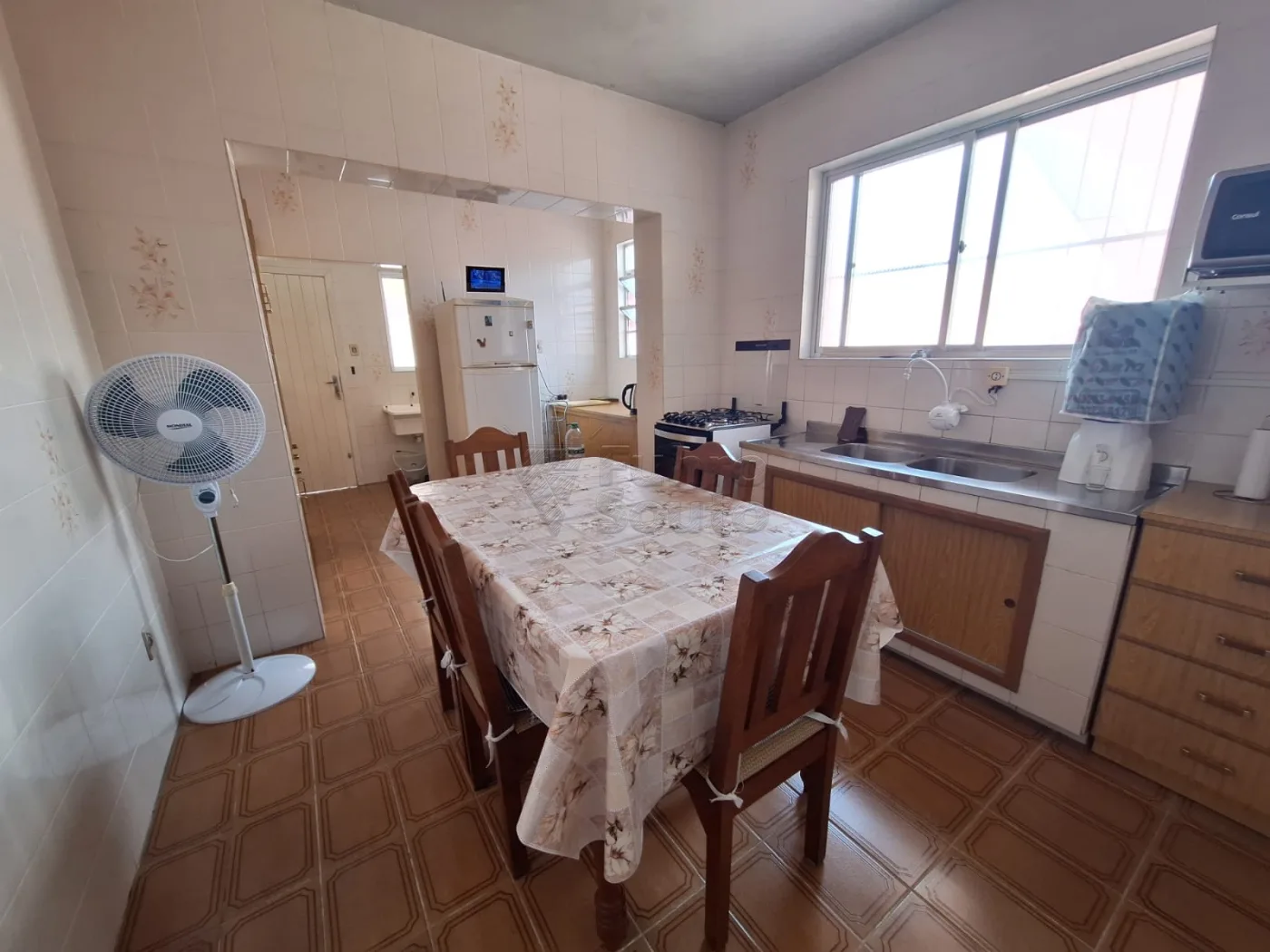 Comprar Casa / Padr&atilde;o em Pelotas R$ 800.000,00 - Foto 6