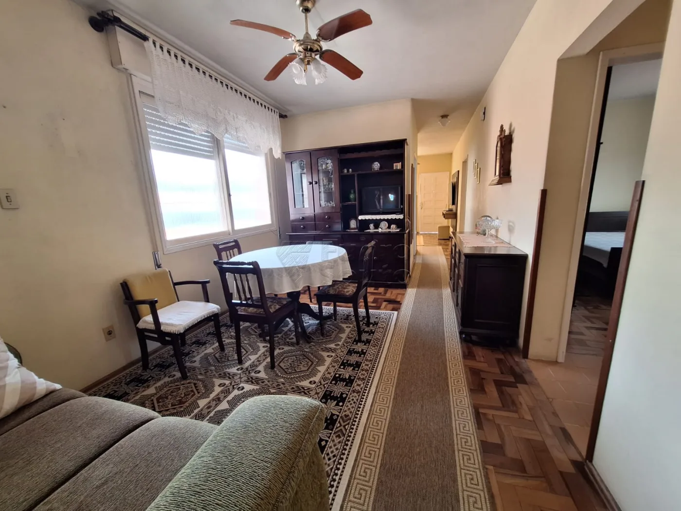 Comprar Casa / Padr&atilde;o em Pelotas R$ 800.000,00 - Foto 4