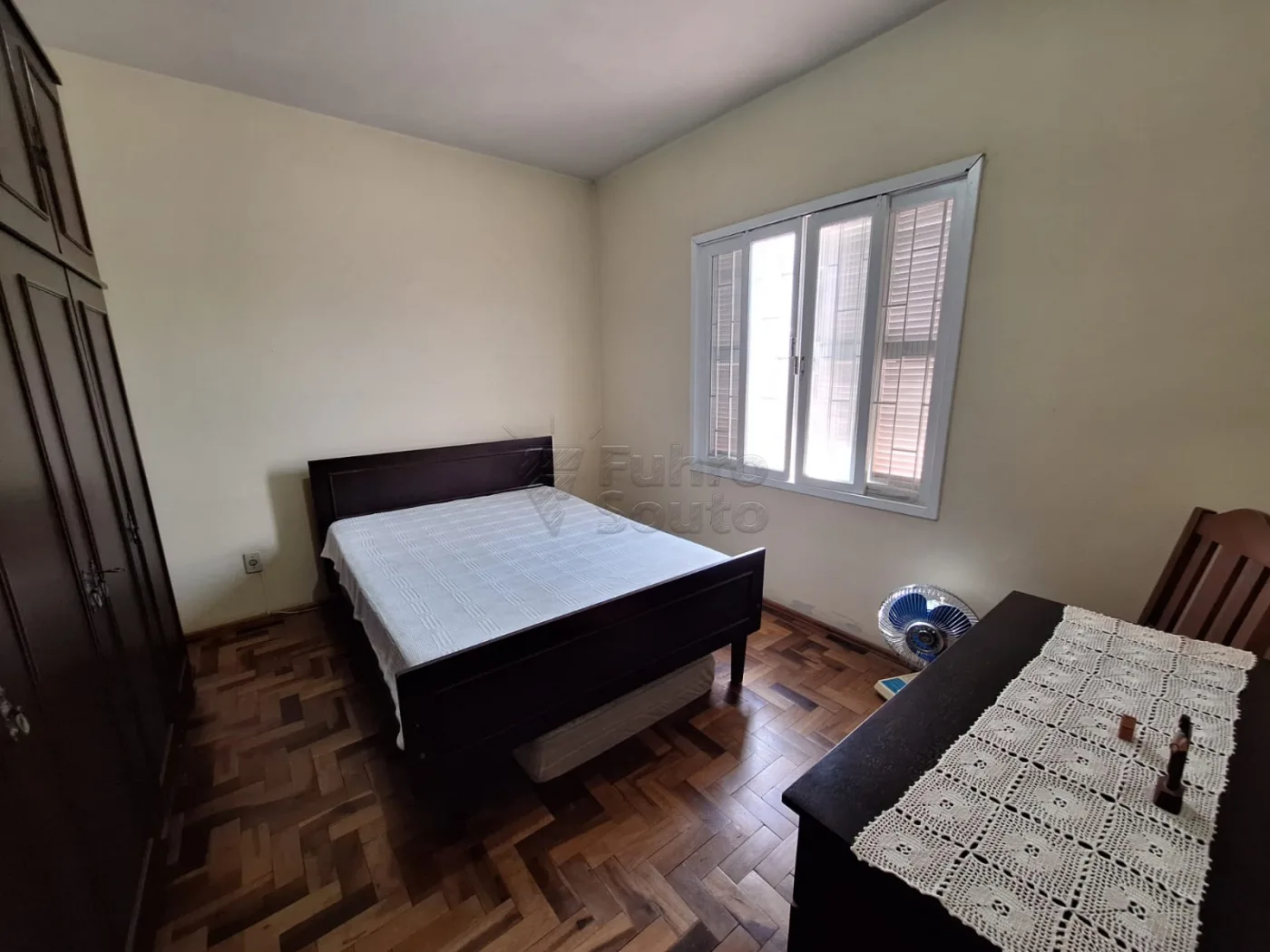Comprar Casa / Padr&atilde;o em Pelotas R$ 800.000,00 - Foto 8