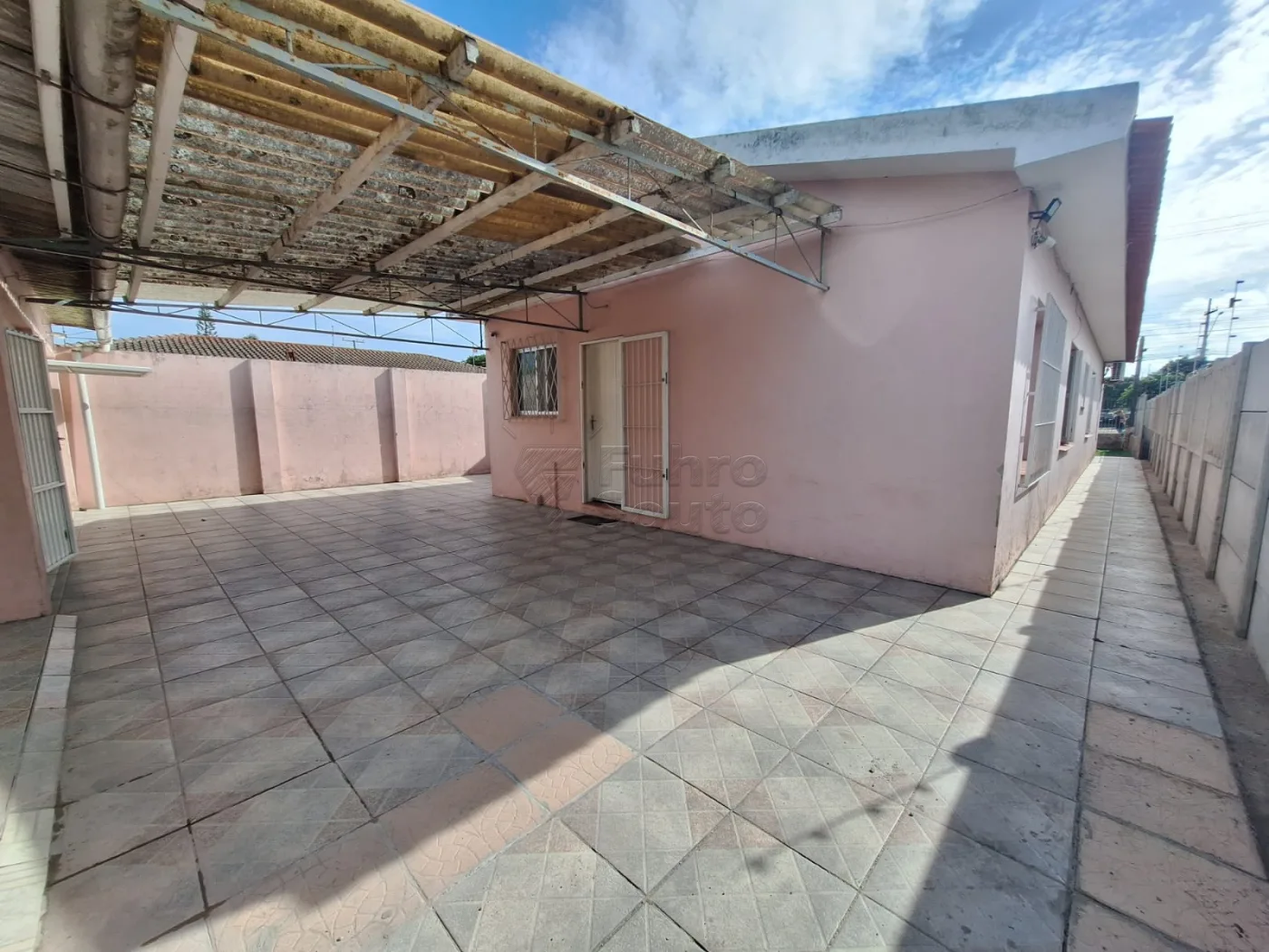 Comprar Casa / Padr&atilde;o em Pelotas R$ 800.000,00 - Foto 16
