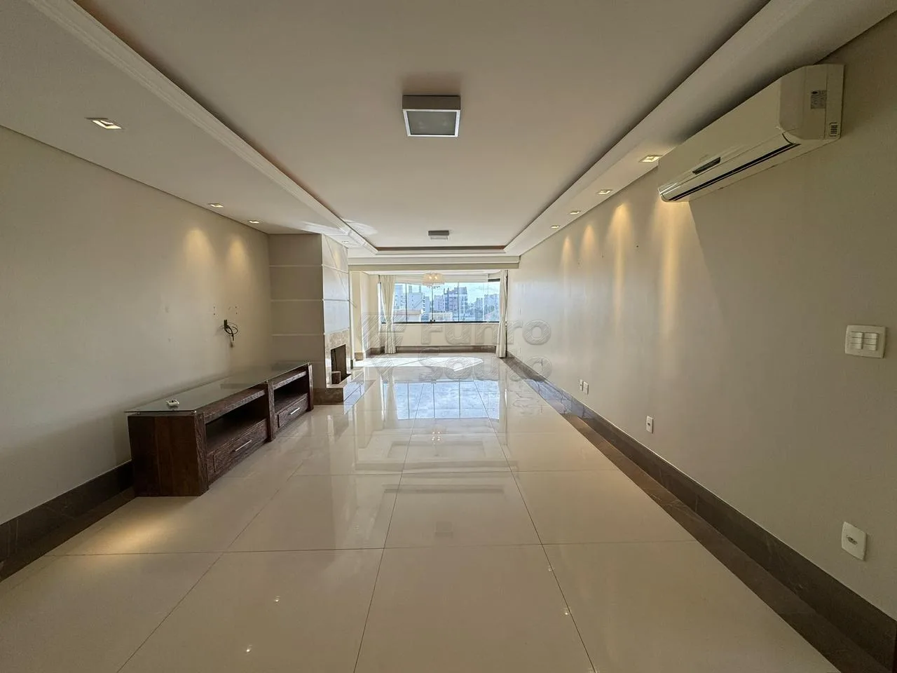 Comprar Apartamento / Cobertura em Pelotas R$ 1.250.000,00 - Foto 4