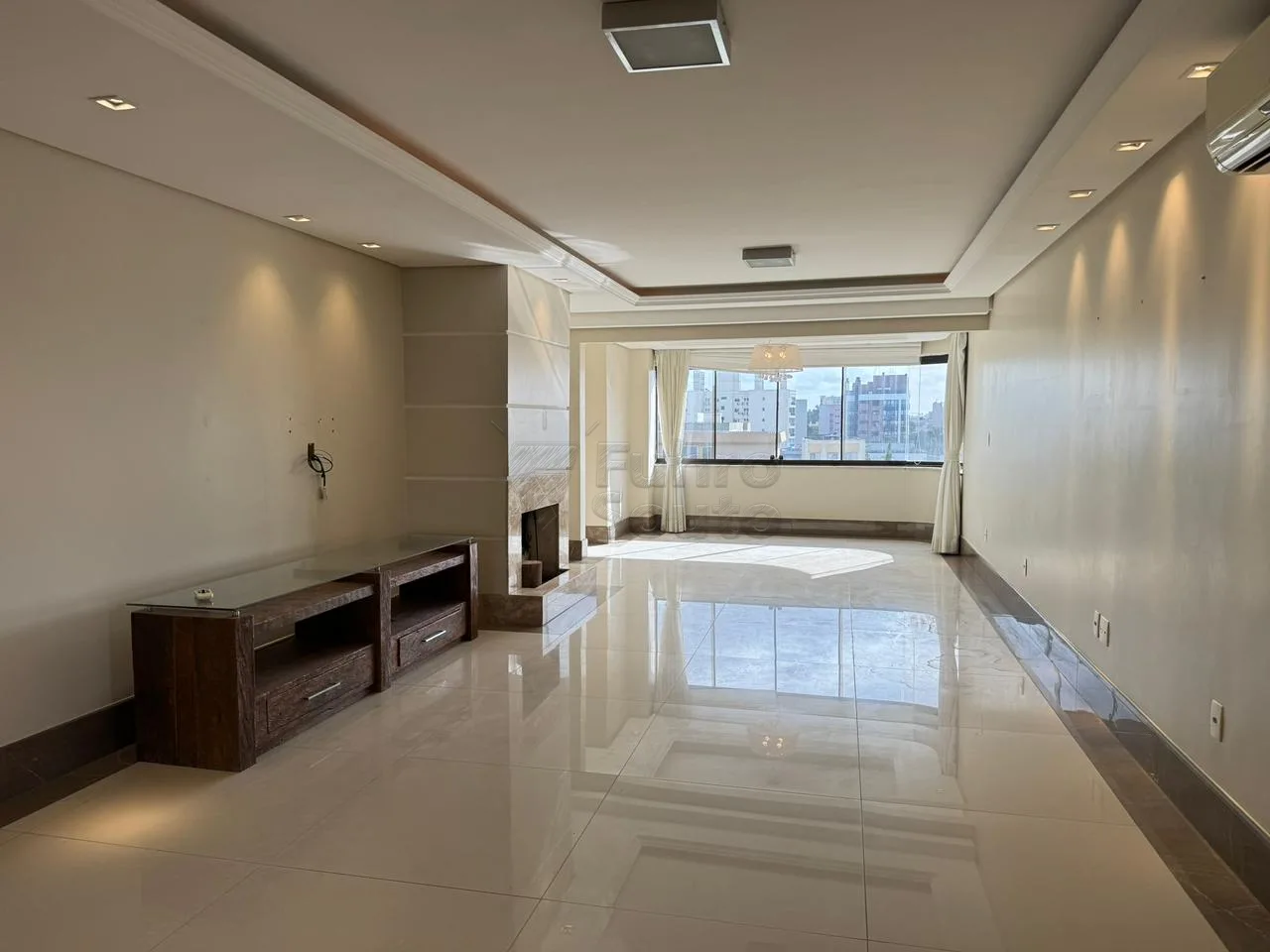 Comprar Apartamento / Cobertura em Pelotas R$ 1.250.000,00 - Foto 5