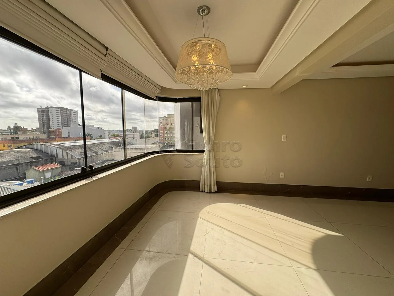 Comprar Apartamento / Cobertura em Pelotas R$ 1.250.000,00 - Foto 7