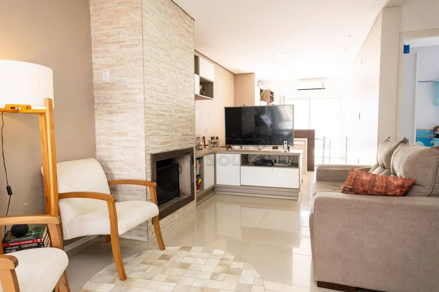 Comprar Casa / Padr&atilde;o em Pelotas R$ 550.000,00 - Foto 1