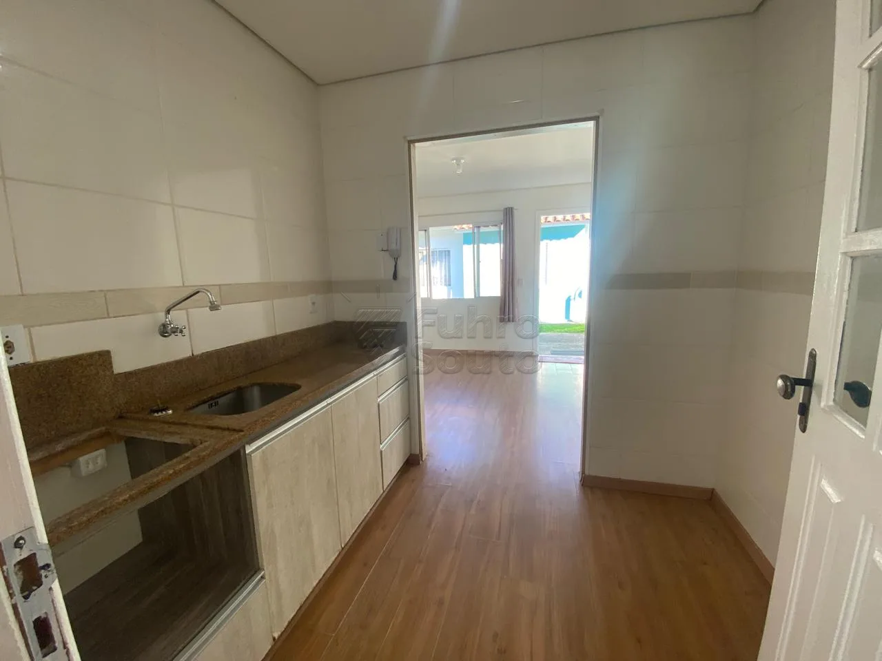 Comprar Casa / Padr&atilde;o em Pelotas R$ 222.900,00 - Foto 4