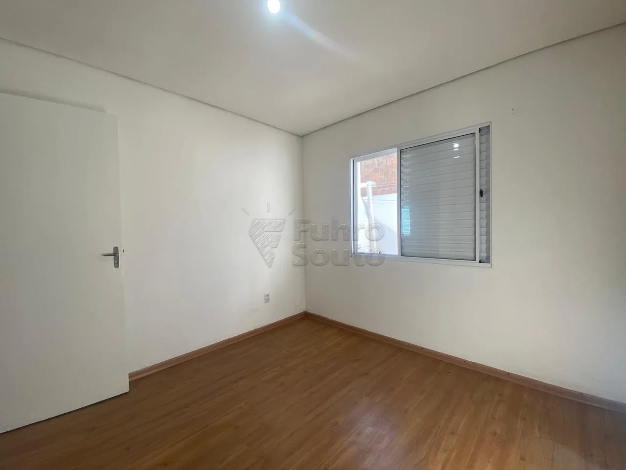 Comprar Casa / Padr&atilde;o em Pelotas R$ 222.900,00 - Foto 8