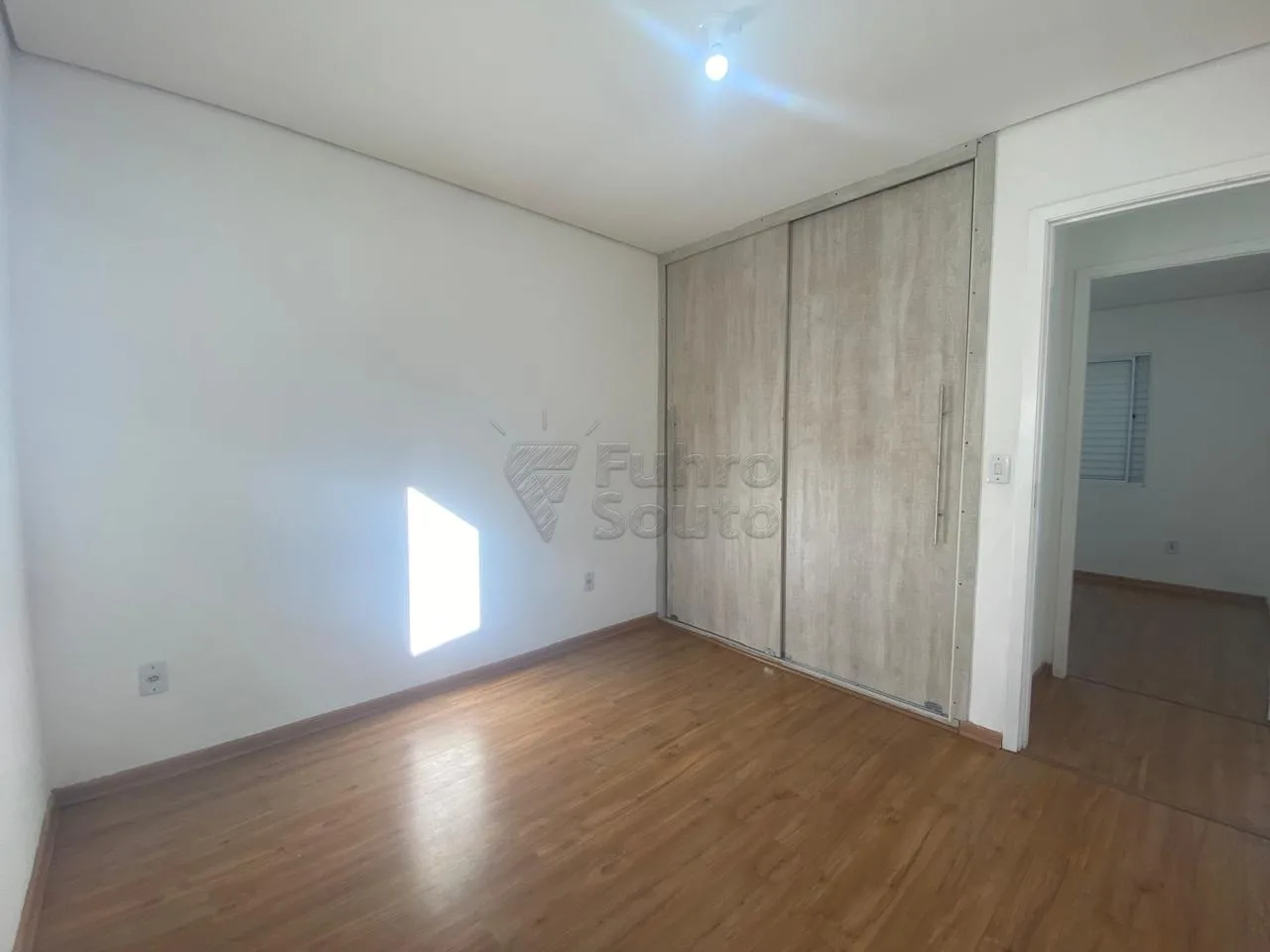 Comprar Casa / Padr&atilde;o em Pelotas R$ 222.900,00 - Foto 6