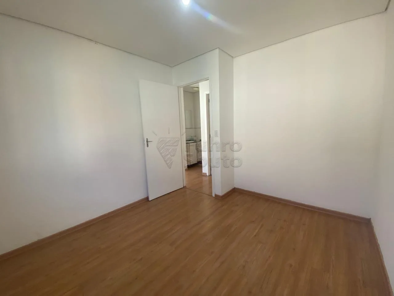 Comprar Casa / Padr&atilde;o em Pelotas R$ 222.900,00 - Foto 9