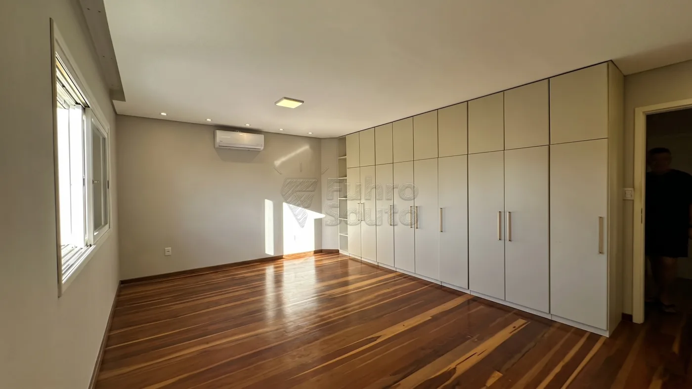 Comprar Casa / Padr&atilde;o em Pelotas R$ 990.000,00 - Foto 10