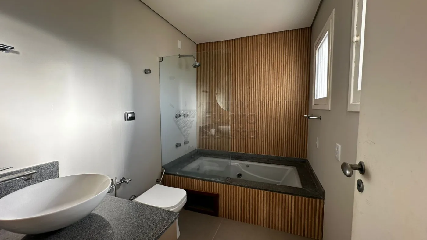 Comprar Casa / Padr&atilde;o em Pelotas R$ 990.000,00 - Foto 17