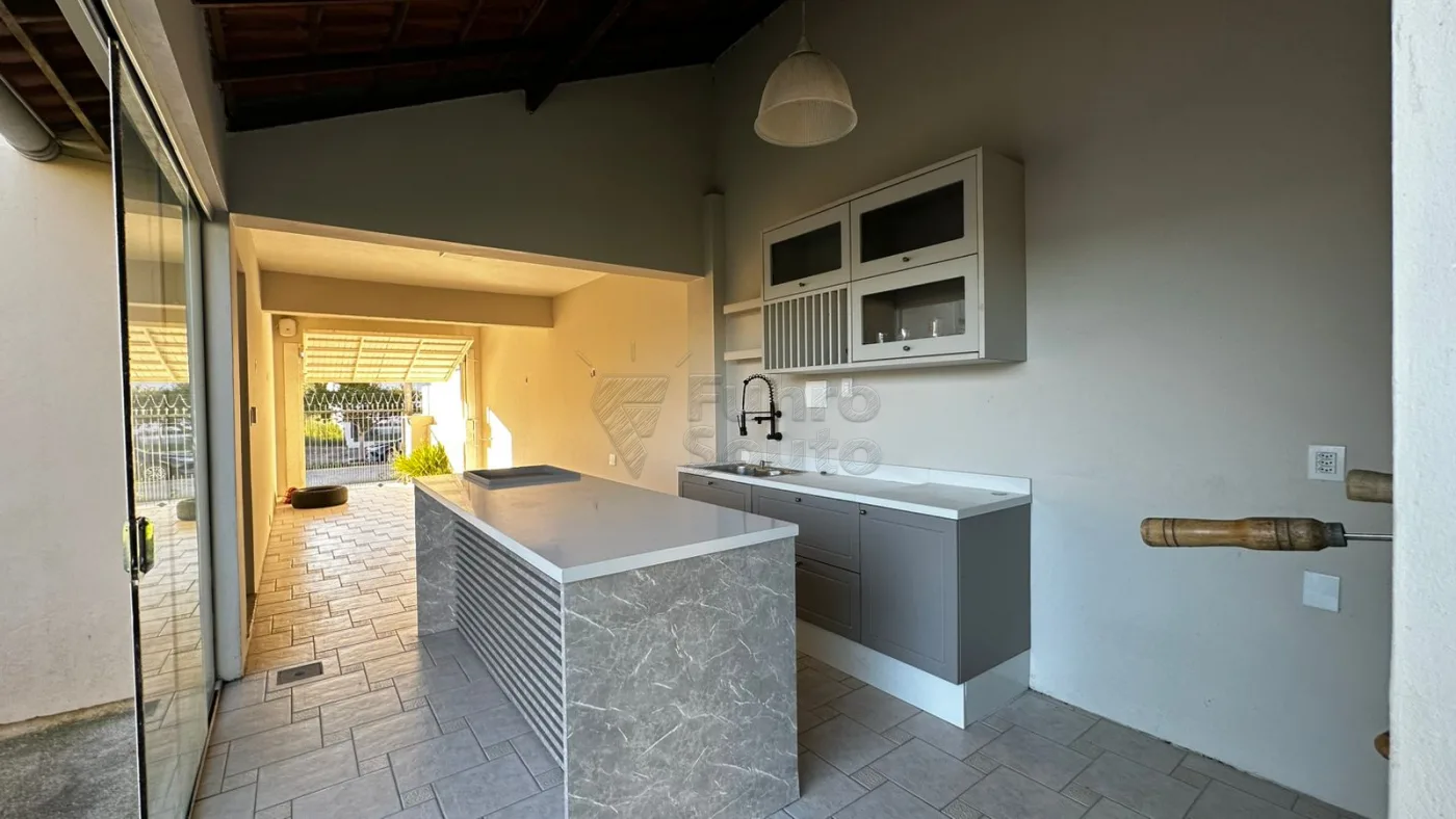 Comprar Casa / Padr&atilde;o em Pelotas R$ 990.000,00 - Foto 20