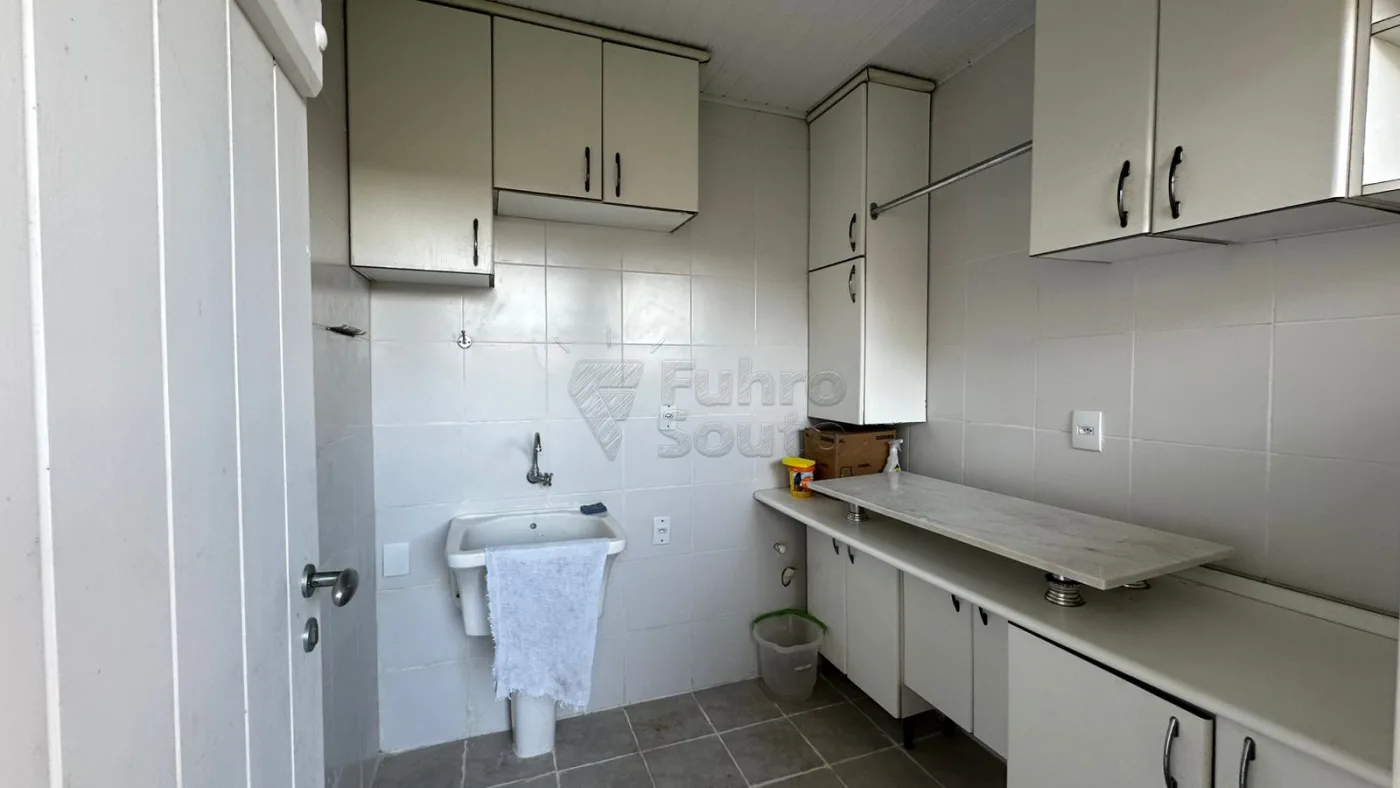 Comprar Casa / Padr&atilde;o em Pelotas R$ 990.000,00 - Foto 23