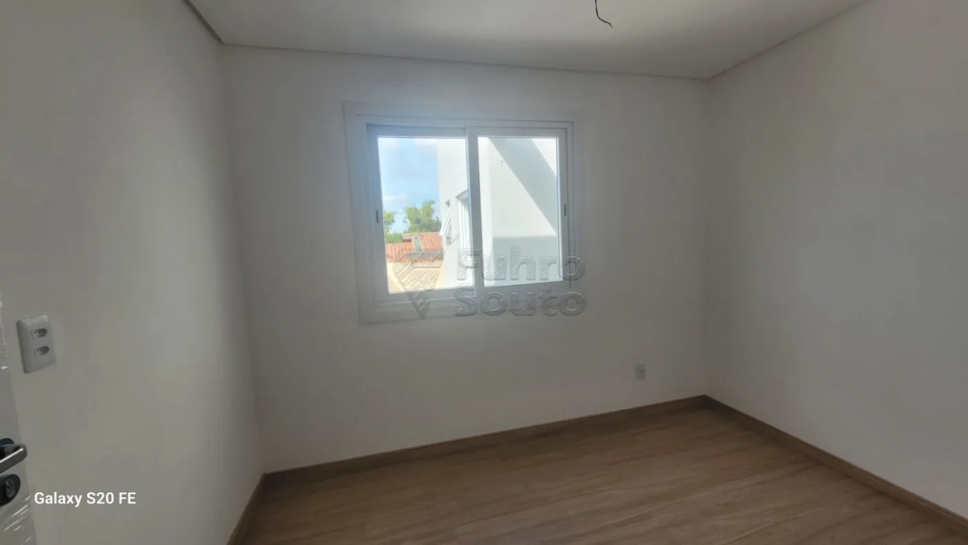 Comprar Apartamento / Padr&atilde;o em Pelotas R$ 494.000,00 - Foto 3