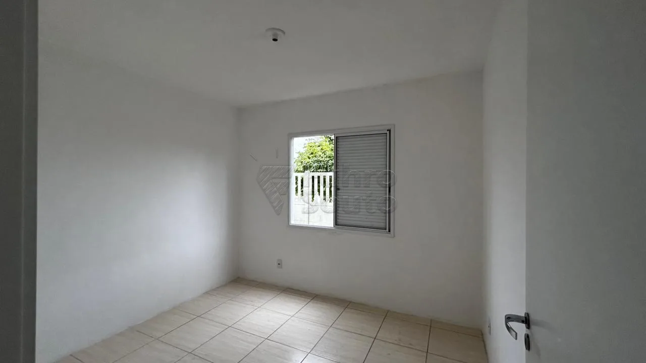 Comprar Apartamento / Padr&atilde;o em Pelotas R$ 170.000,00 - Foto 6