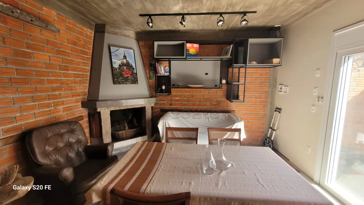 Comprar Casa / Padr&atilde;o em Pelotas R$ 650.000,00 - Foto 12