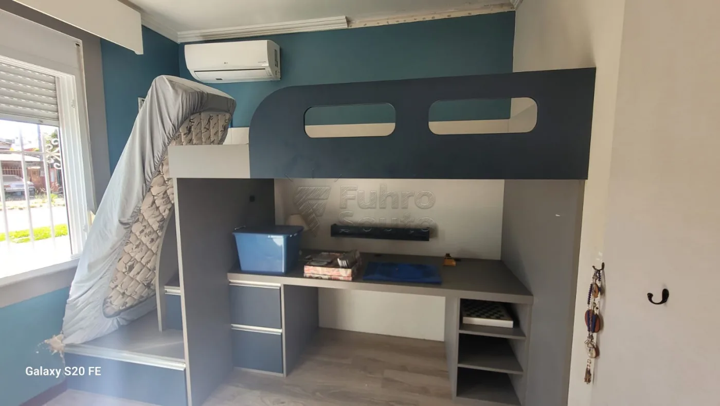 Comprar Casa / Padr&atilde;o em Pelotas R$ 650.000,00 - Foto 6