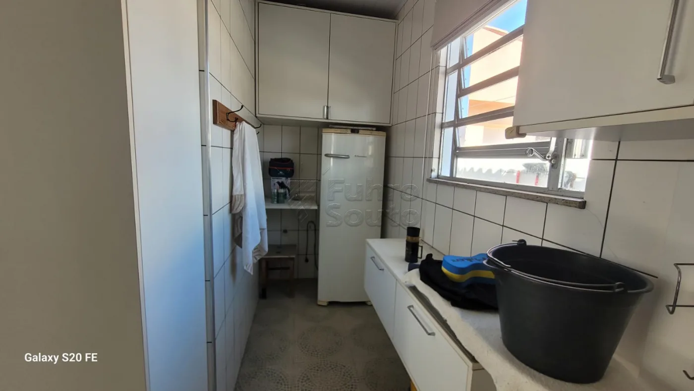 Comprar Casa / Padr&atilde;o em Pelotas R$ 650.000,00 - Foto 15