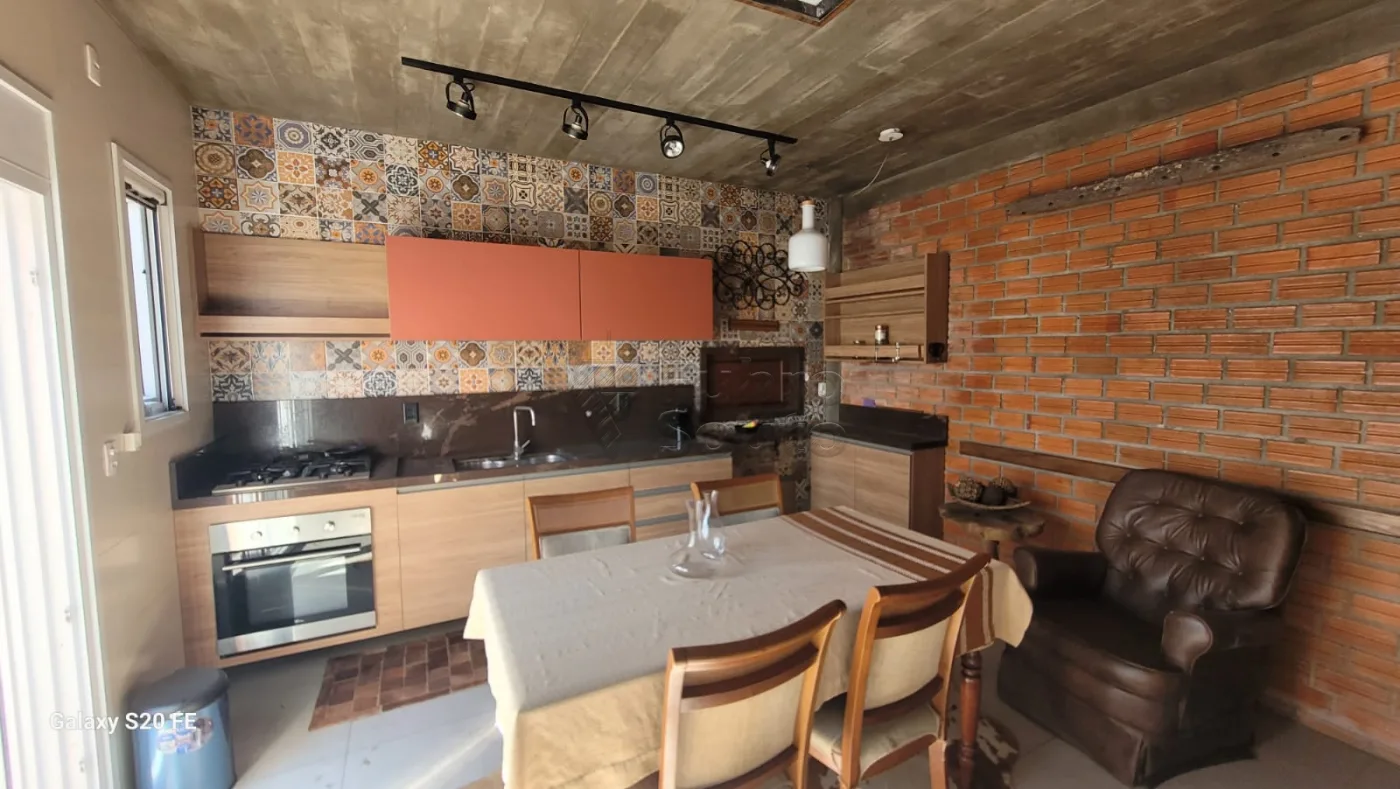 Comprar Casa / Padr&atilde;o em Pelotas R$ 650.000,00 - Foto 13