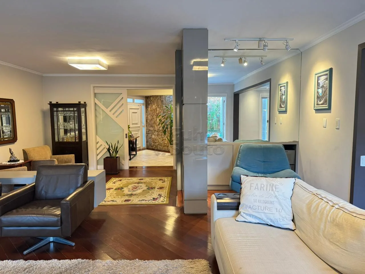 Comprar Casa / Padr&atilde;o em Pelotas R$ 1.400.000,00 - Foto 2