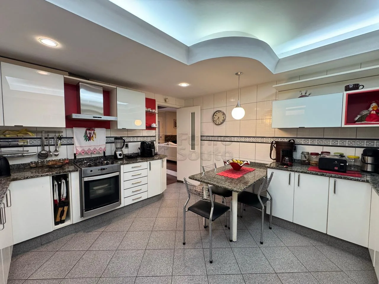 Comprar Casa / Padr&atilde;o em Pelotas R$ 1.400.000,00 - Foto 6