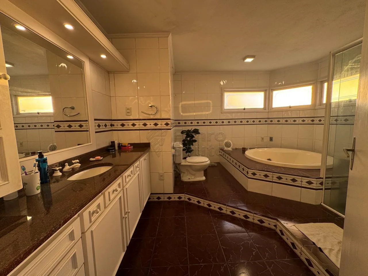 Comprar Casa / Padr&atilde;o em Pelotas R$ 1.400.000,00 - Foto 11