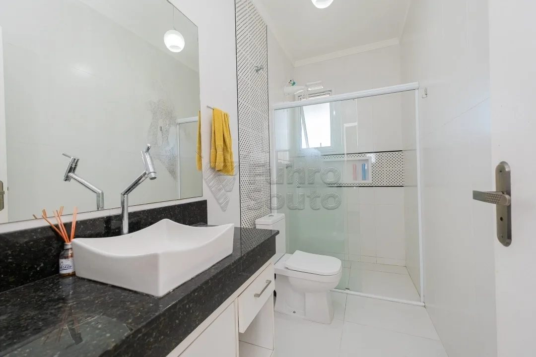 Comprar Casa / Padr&atilde;o em Pelotas R$ 748.000,00 - Foto 19