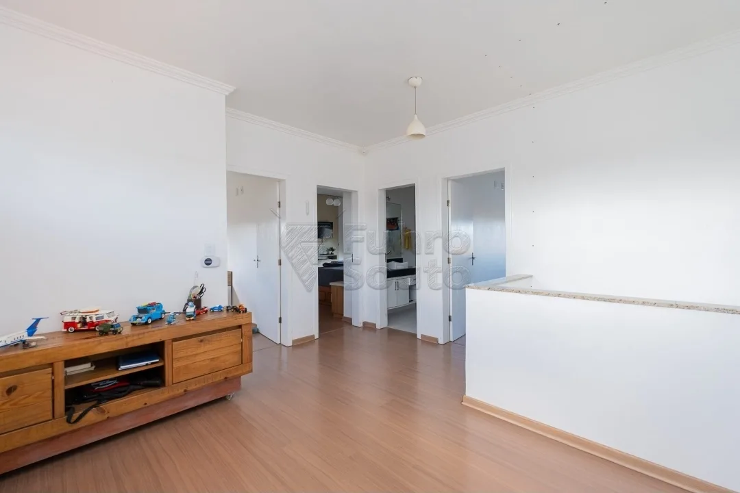 Comprar Casa / Padr&atilde;o em Pelotas R$ 748.000,00 - Foto 8