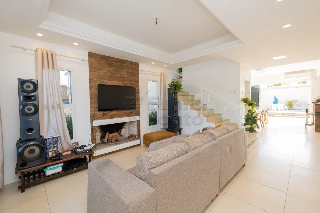 Comprar Casa / Padr&atilde;o em Pelotas R$ 748.000,00 - Foto 2