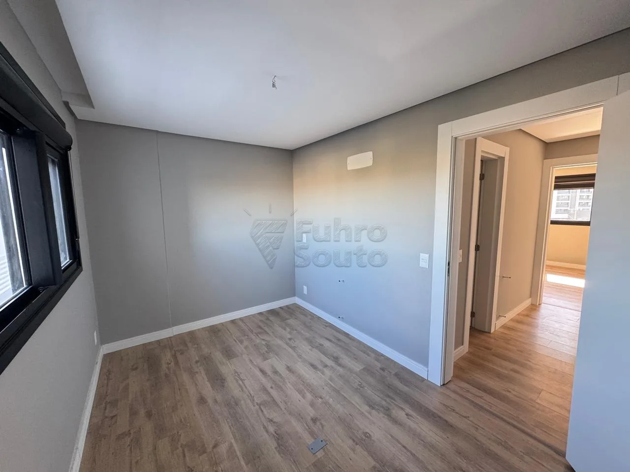 Comprar Apartamento / Padr&atilde;o em Pelotas R$ 970.000,00 - Foto 7