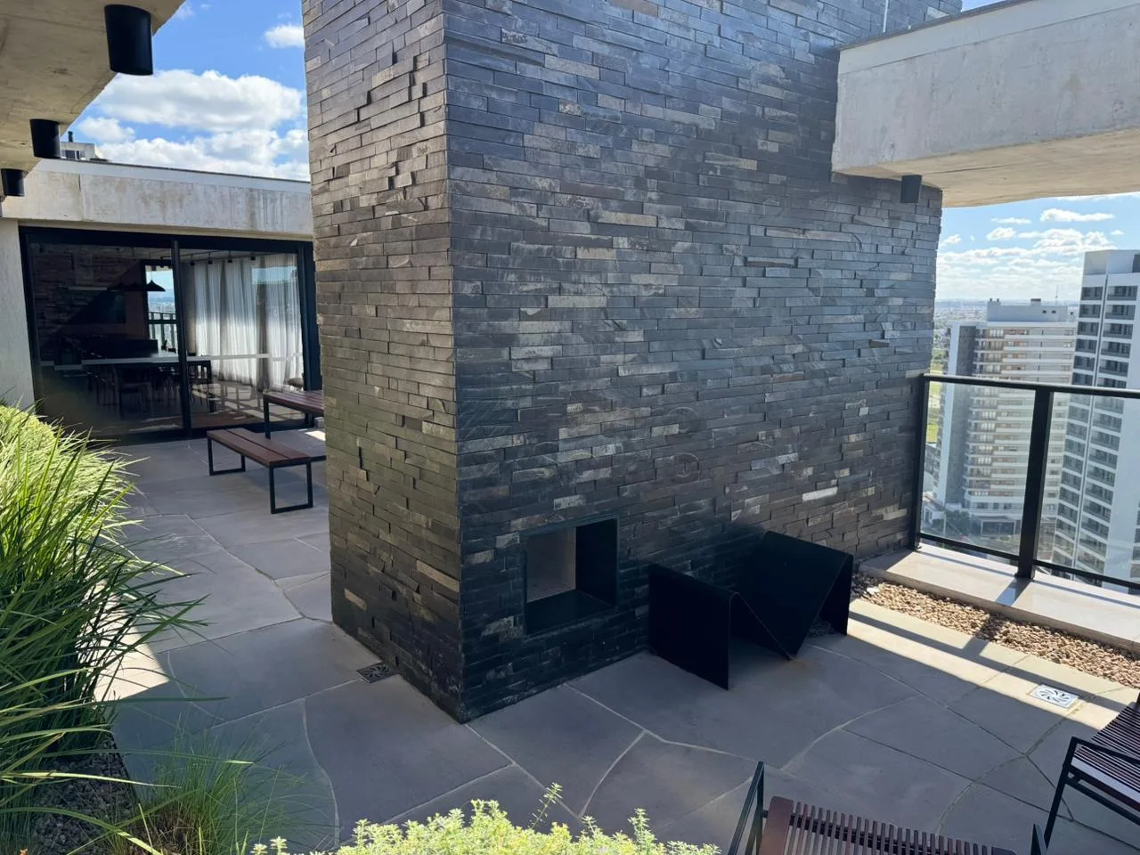 Comprar Apartamento / Padr&atilde;o em Pelotas R$ 970.000,00 - Foto 14