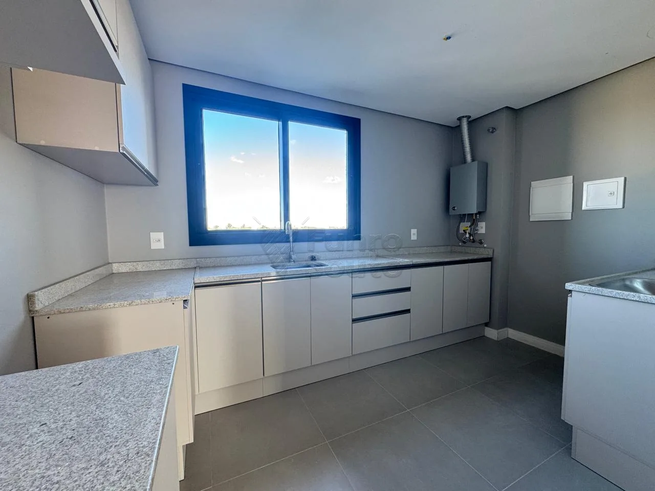 Comprar Apartamento / Padr&atilde;o em Pelotas R$ 970.000,00 - Foto 4