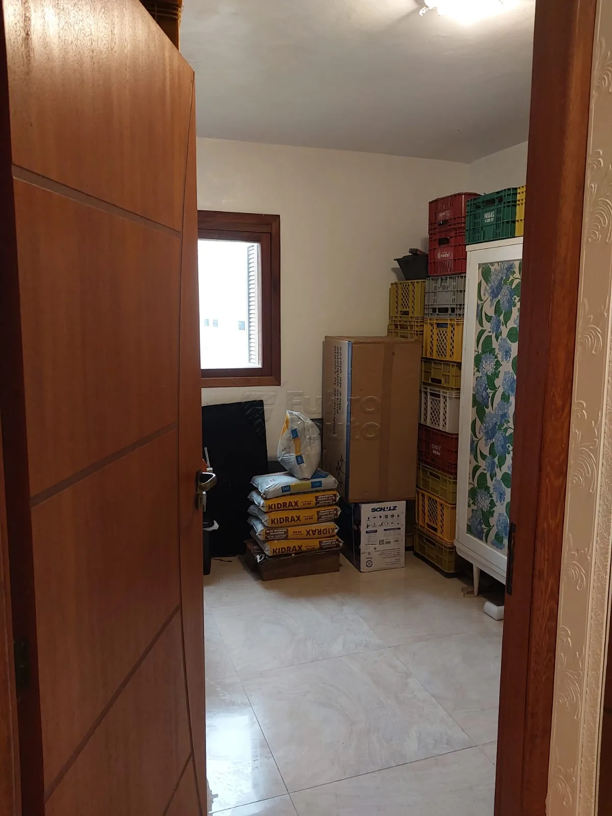 Comprar Casa / Padr&atilde;o em Pelotas R$ 690.000,00 - Foto 10