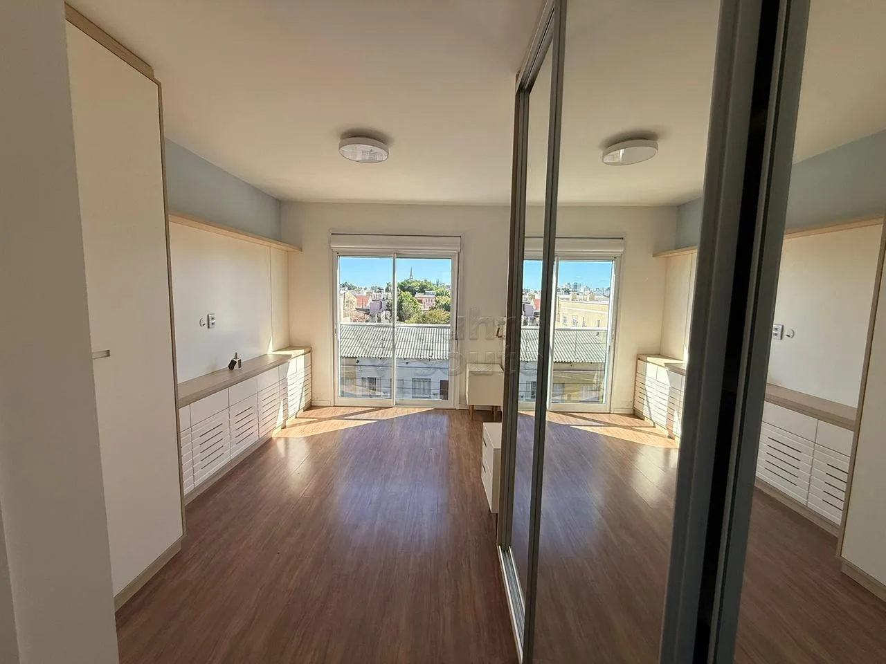 Comprar Apartamento / Padr&atilde;o em Pelotas R$ 360.000,00 - Foto 6